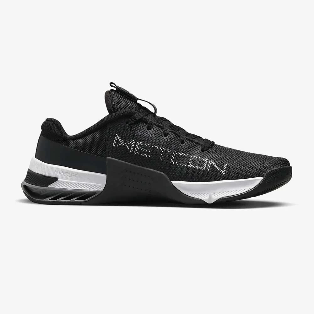 Nike Women's Metcon 8 Training Shoe - Black/White- Regular (B) 3 Nike Women's Metcon 8 Training Shoe - Black/White- Regular (B)